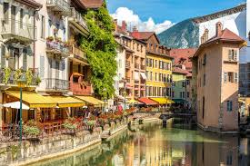 Sono su youtube dal 2012. 15 Best Day Trips From Lyon France Road Affair