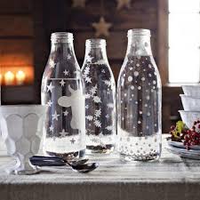 Julie et max accompagnent leurs mamans , florence et beatrice , dans un grand commencons par le rayon d`alimentation , propose beatrice , j`ai des achats a faire pour le diner du reveillon. en meme temps , dans le ciel , les avions de la patrouille de france survolent le defile. Table De Noel 20 Idees Deco Faciles A Faire Soi Meme