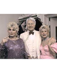 This is the official fan page of zsa zsa brought to you by the gabor family ez gábor zsazsa. Zsa Zsa Gabor Eddie Albert Eva Gabor Myvintagephotos