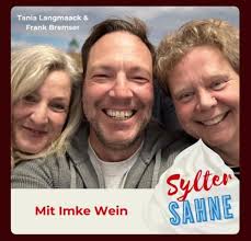 Moin tosoam! Unsere neue Folge ‚Sylter Sahne' ist online. Mit der  großartigen Imke Wein. Sie ist Autorin, Moderatorin und  Überlebenskünstlerin. Wir freuen uns, wenn Ihr mal reinhört! Eure Tania und  Frank! https://open.spotify.com/episode ...