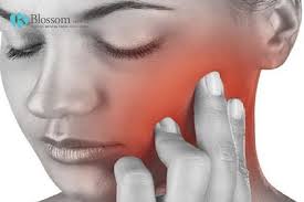 Đau quai hàm bên trái do đâu? Phương pháp điều trị hiệu quả