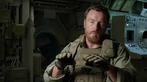 В главных ролях гэри олдман и джерард батлер. Hunter Killer