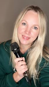 Should I record this lullaby and add a second verse to it? What do you  think? #originalsong #originalmusic #lullaby #momoflittles #troubadour  #troubadoursouth #floridamusic #floridamom #singingmom ...