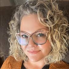 Single mom seeking job with flexible hours