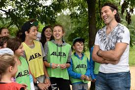 The latest tweets from kateřina valachová (@katavalachova). Jagr A Valachova Si Zahrali Frisbee S Detmi Ktere Bojuji S Cukrovkou A Celiakii Ceske Budejovice