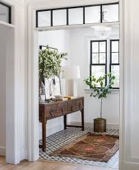 Entry With Vintage Console Table In 2020 Interior House Interior Home