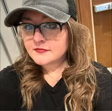 Profile for Lisa Guthary