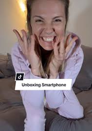 Anzeige/ Ich liebe Unboxing! Lasst uns zusammen das neue Samsung Galaxy Z  Flip6 austesten... #GalaxyZFlip6 #GalaxyAI #unboxing #Handytest #Smartphone  #Samsung