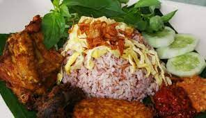Nasi Beras Merah Traditional Fried Chicken Keropok Crackers Sambal Served With Brown Rice Resep Masakan Asia Nasi Merah Resep Nasi