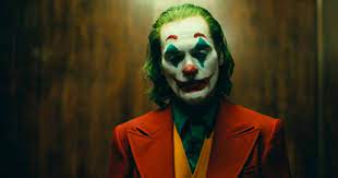 Non possiamo dire che la colpa per la morte dell'attore lo ha interpretato l'immagine del joker. Joaquin Phoenix Brutto Incidente Stradale Per L Attore Di Joker Si E Schiantato Contro Un Camion Dei Pompieri Il Fatto Quotidiano