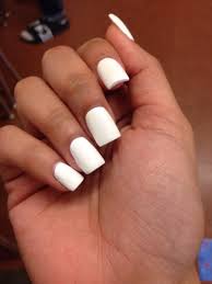 Chic golden glitters and pink combination looks amazing for summer 2017. Short White Square Nails Acrylics Short Square Acrylic Nails White Acrylic Nails Short Acrylic Nails