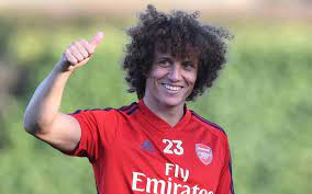 Era torcedor do corinthians na infância e carrega consigo até os dias de hoje um carinho pelo clube alvinegro. Video Namoro David Luiz Posta Musica Que Cita Torcida Do Flamengo E Agita Web Flamengo O Dia
