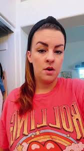 Mindy Lozano's Instagram, Twitter & Facebook