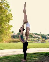 Beautiful Yoga Pics Yogaphotography Couples Yoga Poses Couples Yoga Partner Yoga Poses