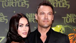 Megan fox and machine gun kelly made their first major public appearance at the american music awards. Surprise Twist In Megan Fox Divorce Morning Bulletin