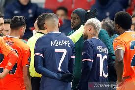 Looking for online definition of psg or what psg stands for? Psg Vs Basaksehir Ricuh Akibat Rasis Pemain Tinggalkan Lapangan Antara News