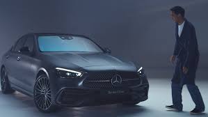 Tutustu kamuxin yli 5 000 vaihtoauton valikoimaan. Mercedes Benz Wie Tiktok Magier Zach King Die Weltpremiere Der C Klasse Emotionalisiert