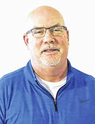 Everson steps down as Blue Lion football coach