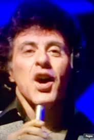 AOTD~ Pretty In Pink: Soundtrack As with many films by John Hughes, Pretty  in Pink featured a soundtrack composed mostly of new wave music. While  director Howard Deutch originally intended the film