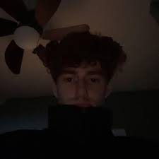 Adoro la varietà di colori qui. Come promesso, la mia scelta sarebbe:  Champagne Quartz by BMW. Non avrebbe un fascino mainstream ma vorrei  davvero che Porsche offrisse più di questi colori incredibilmente