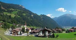 Austria Walking Holidays On Foot In Mayrhofen Walking Holiday Austria Tirol Austria