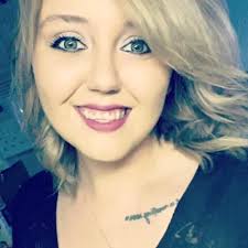 Kristen Halcomb's Instagram, Twitter & Facebook