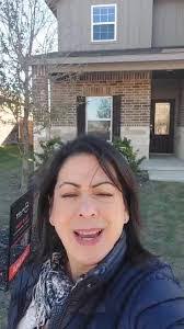 Enedina Nunez's Instagram, Twitter & Facebook