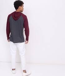 Camiseta Manga Longa Com Capuz Masculina Camiseta Masculina Manga Longa Com Capuz E Cadarco Manga Raglan Marca Blue Steel Composicao 60 Algodao 40 Camiseta Manga Longa Camisetas Masculinas Camiseta