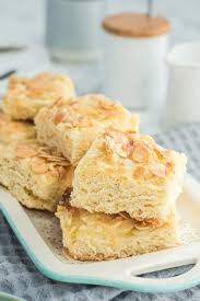 Kuchen, cupcakes, muffins & torten. Saftiger Butterkuchen Nach Omas Rezept Der Beste Eine Prise Lecker