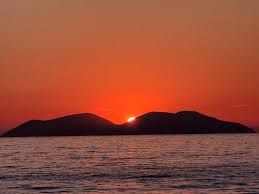 VLORA SUN CITY☀️QYTETI I DIELLIT | Kolazh fotosh ,kur koha eshte e vrejtur.Megjithate  edhe ajo ka bukuri.Pasdite te mbare e fundjave te bukur ju uroj te  gjitheve. | Facebook