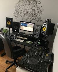 Sweet Monitors In This Nice Home Studio Setup By Edgarornmusic Musicproducer Musicstudio Home Recording Studio Setup Home Studio Setup Music Studio Room