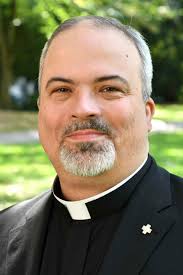 Bischof Konrad weiht am 28. Oktober in der Rektoratskirche St. Sebastian  zwei Diakone zu Priestern