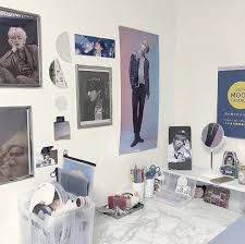 The south korean boy band bts are one of the most famous music bands in the world. Taehyung Room Decor Couldnt Find A Tag Credit To Rightful Owner Bts Namjoon Jin Suga Jhope Jimin Army Room Decor Army Room Pretty Room
