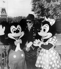 Michael Jackson Et Les Personnages Disney On Michael Jackson S Footsteps Michael Jackson Neverland Michael Jackson Wallpaper Michael Jackson