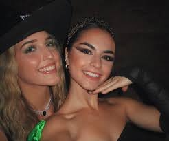 a wicked halloweekend 🧙‍♀️🐆👑