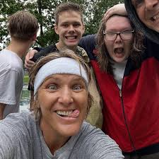 It's been another trip around the sun!! 👏👏👏 I'm grateful for a full life 