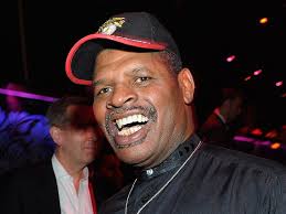 Leon spinks, the heavyweight boxer who became undisputed world champion by upsetting muhammad ali in 1978 before losing a rematch only months later, has died. Cu4jhul8b9wn8m