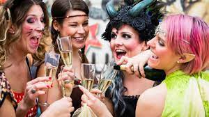 Einen kater vorbeugen ist eigentlich gar nicht so schwer. Fasching 8 Tipps Wie Man Einem Kater Vorbeugen Kann Br24