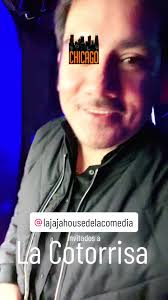 Una noche muy cotorra @lajajahousedelacomedia Cesar Galvan en el mic ...