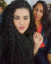 Cantora Denise Botelho