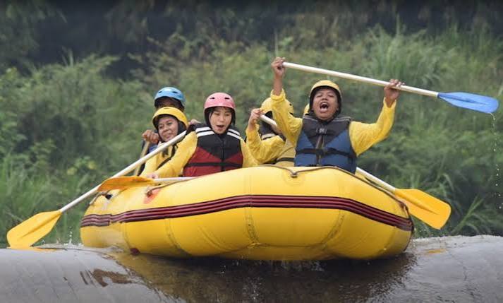 Mengenal Rafting