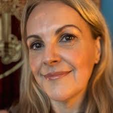 Susie Mccarthy's Instagram, Twitter & Facebook