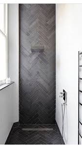 Herringbone Accent In Shower And Bathtub Nooks Do It In The Same Colour Scheme As Floor And Wall Tile To Bathroom Inspiration Shower Tile Designs Shower Tile