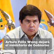 Arturo Félix Wong deja el ministerio de Gobierno y Carondelet lo anunciará,  mañana. Wong se encargaría de buscar generadores en Colombia por la crisis  energética que atraviesa el país.
