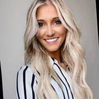 Adrianna Parks's Instagram, Twitter & Facebook