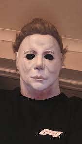 Tried out a full head black out mask to get those black eyes. The mask  slides