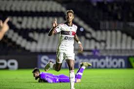Vasco e flamengo duelam desde o final do século xix, ainda nas regatas. Veja Ha Quantos Jogos O Fla Esta Invicto Contra Vasco Flu E Bota