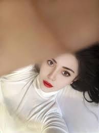 What is the best month to visit Montreal for fall leaves?