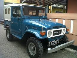 Can T Tell If This Is A Bj42 Or Bj44 Toyota Land Cruiser Pretty Color Blue Though Toyota Land Cruiser Toyota Fj40 Land Cruiser