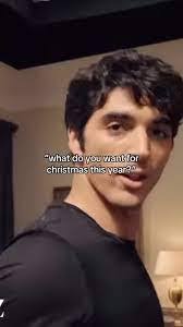 Dustin Bottoms's Instagram, Twitter & Facebook